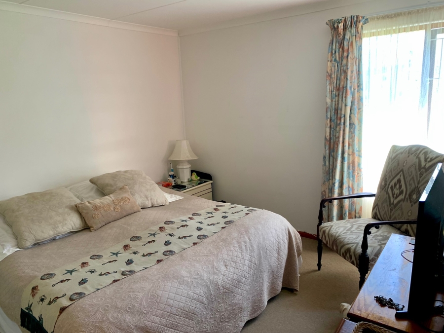 2 Bedroom Property for Sale in Heatherlands Western Cape